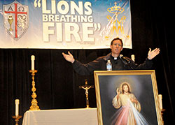 Marian of the Immaculate Conception Father Michael Gaitley asks a question on Sept. 20 during the eighth Indiana Catholic Men’s Conference at the Indianapolis Marriott Downtown. (Photo by Sean Gallagher)